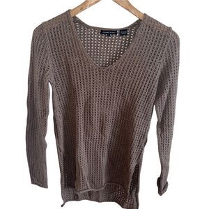 Jeanne Pierre brown sweater